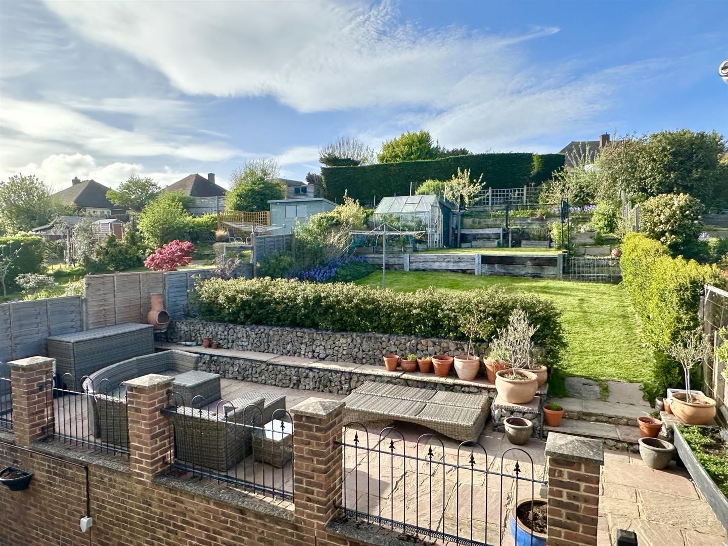 4 bed property in Park Crescent, Hastings